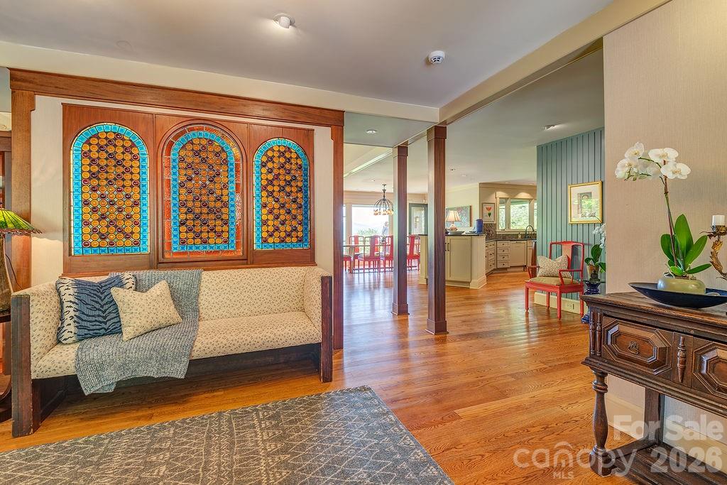 24 Westhaven Drive, Asheville, photo 6 of 8