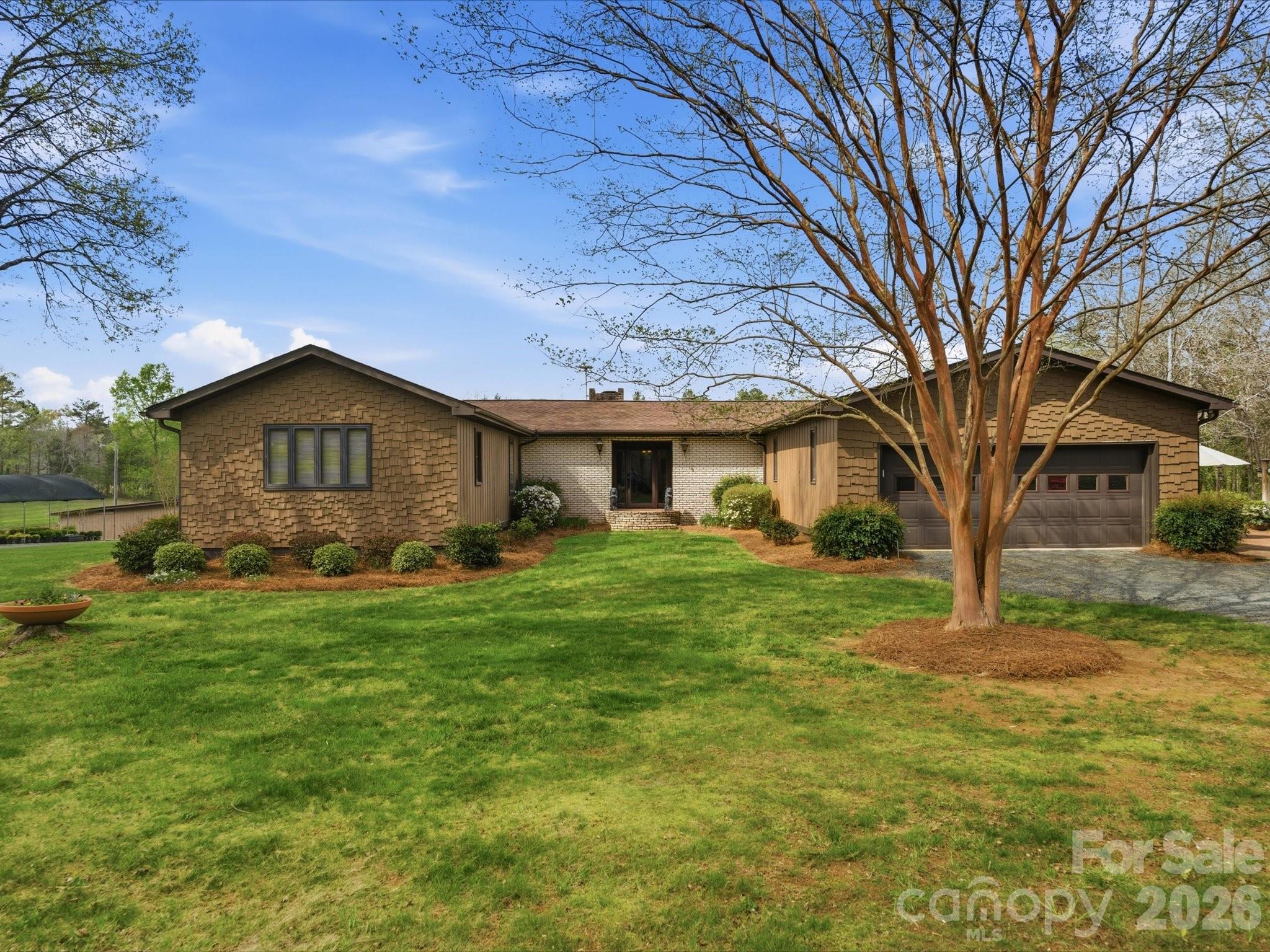 2620 Reeves Island Road, Richfield, photo 3 of 8