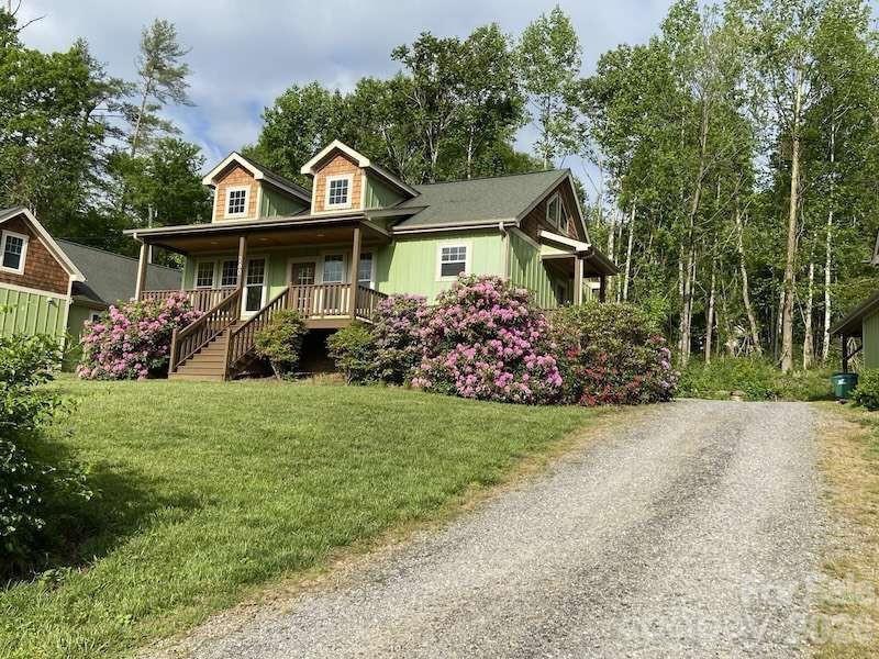 260 Bull Creek Road, Asheville, photo 2 of 8