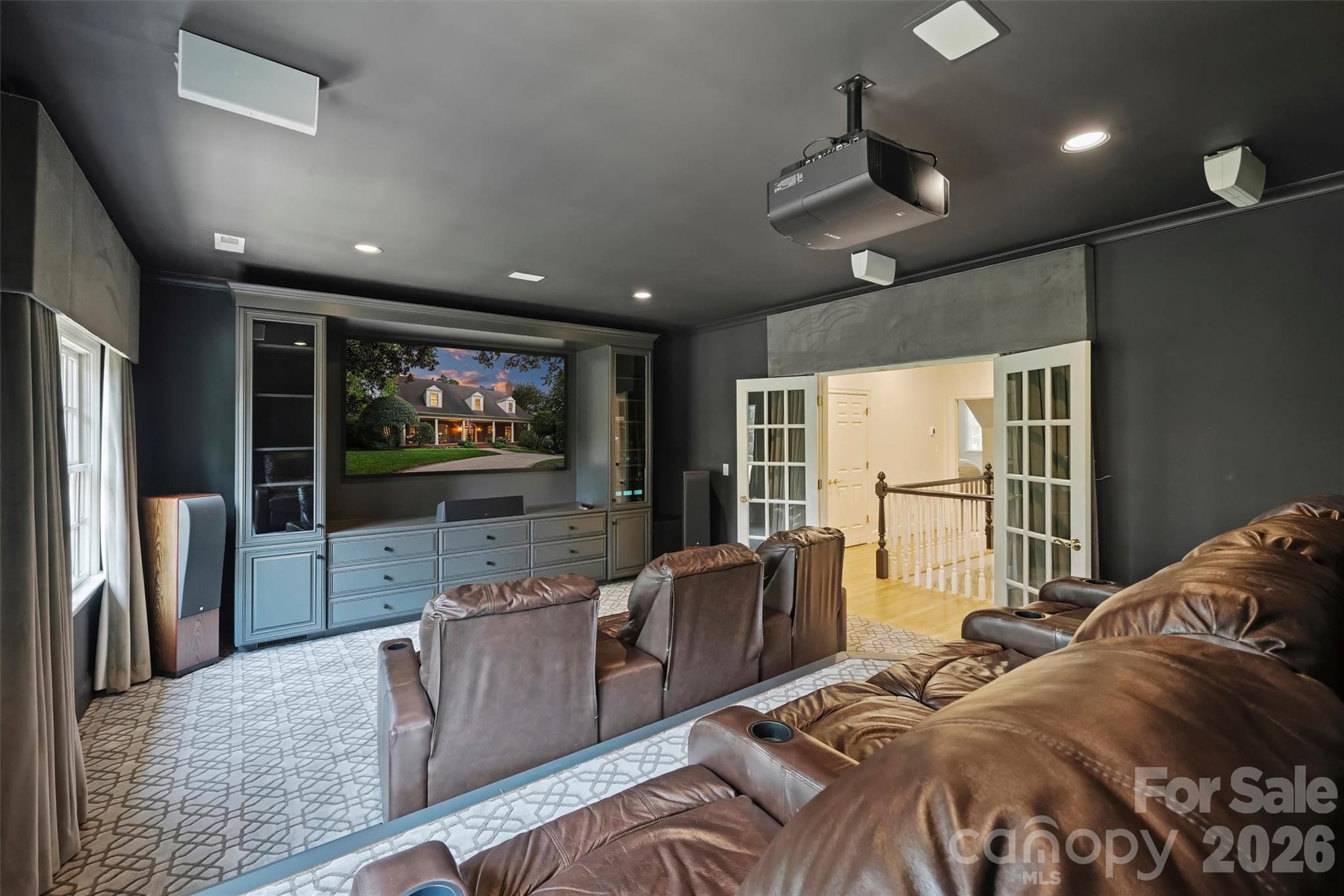 2115 Foxcroft Woods Lane, Charlotte, photo 5 of 8