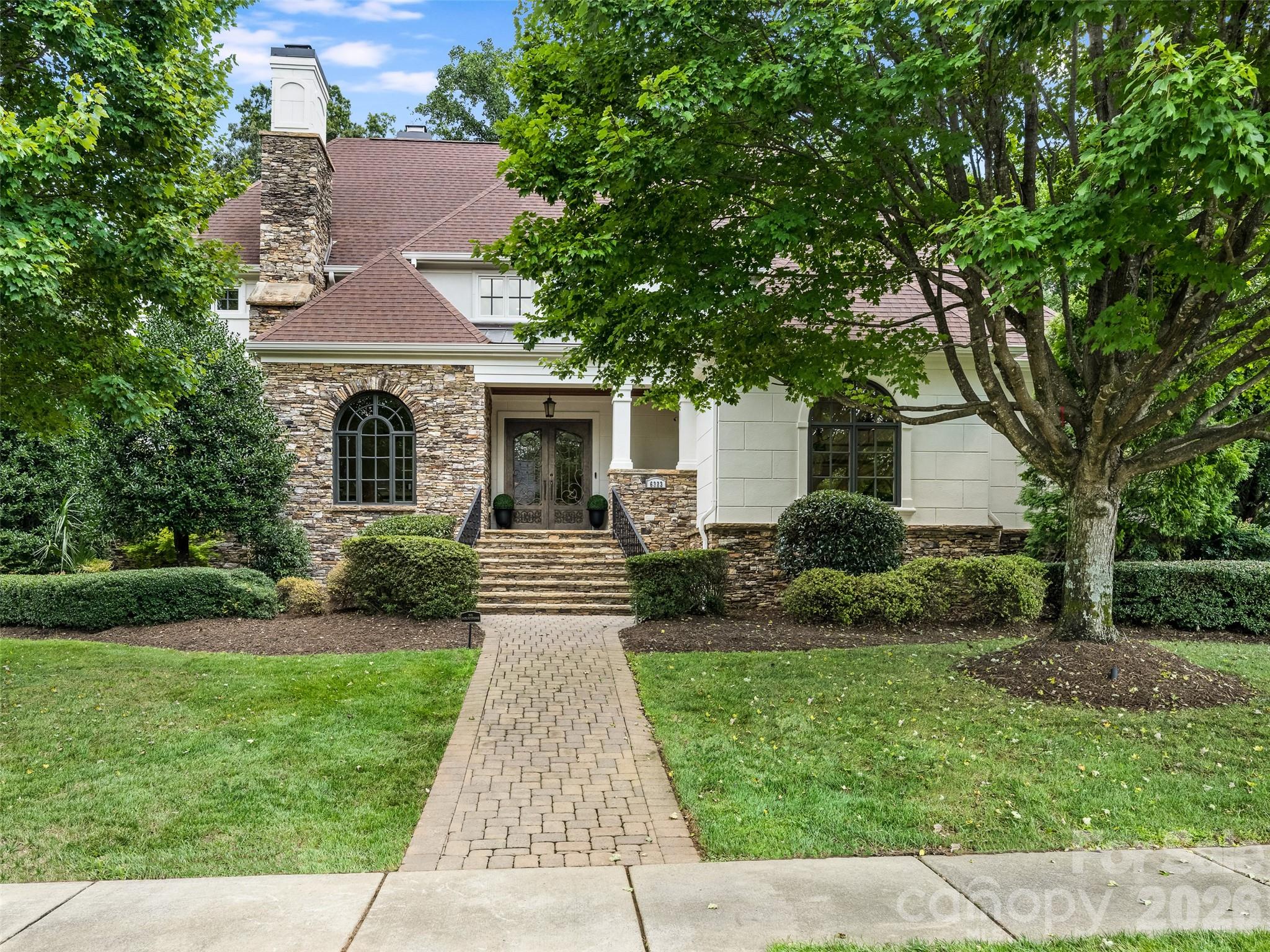6323 Saint Stephen Lane, Charlotte, photo 1 of 8