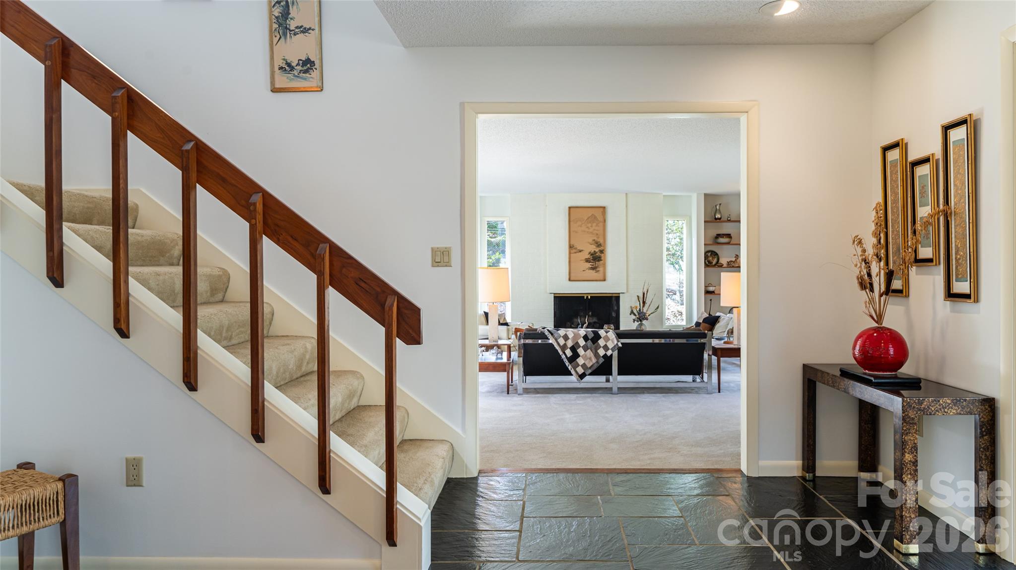 12 Stuyvesant Crescent, Asheville, photo 7 of 8