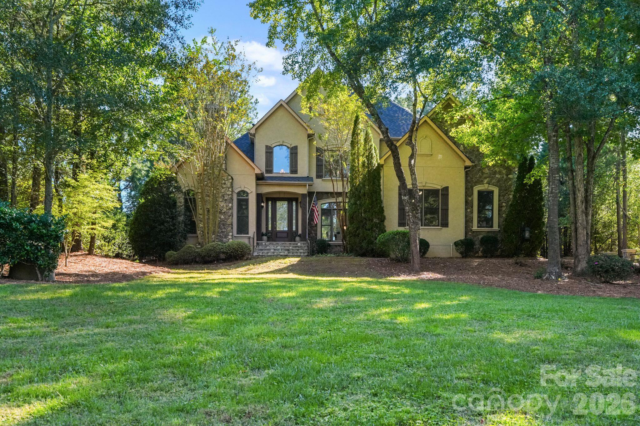 2073 Sugar Pond Court, Fort Mill, photo 2 of 8