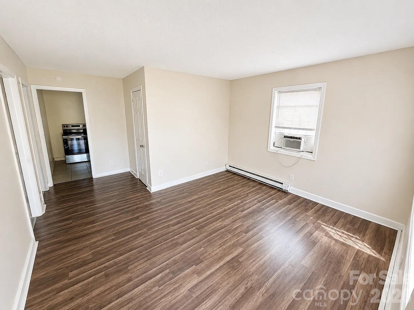 2416 Julia Avenue, Charlotte, photo 3 of 8