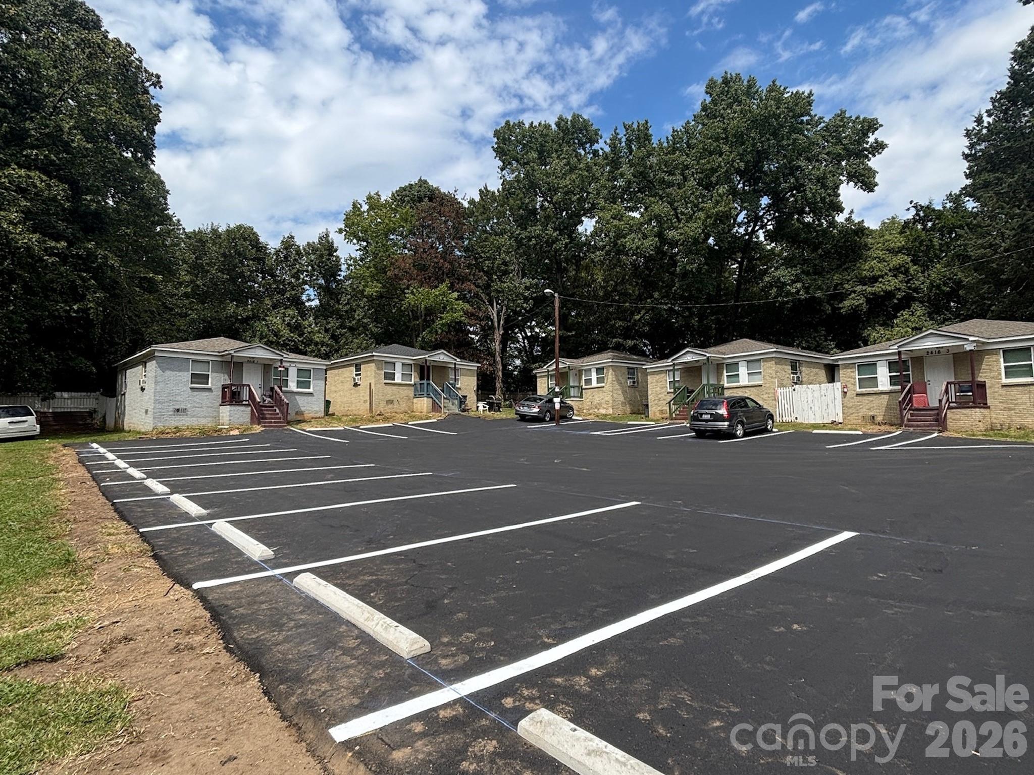 2416 Julia Avenue, Charlotte, photo 1 of 8