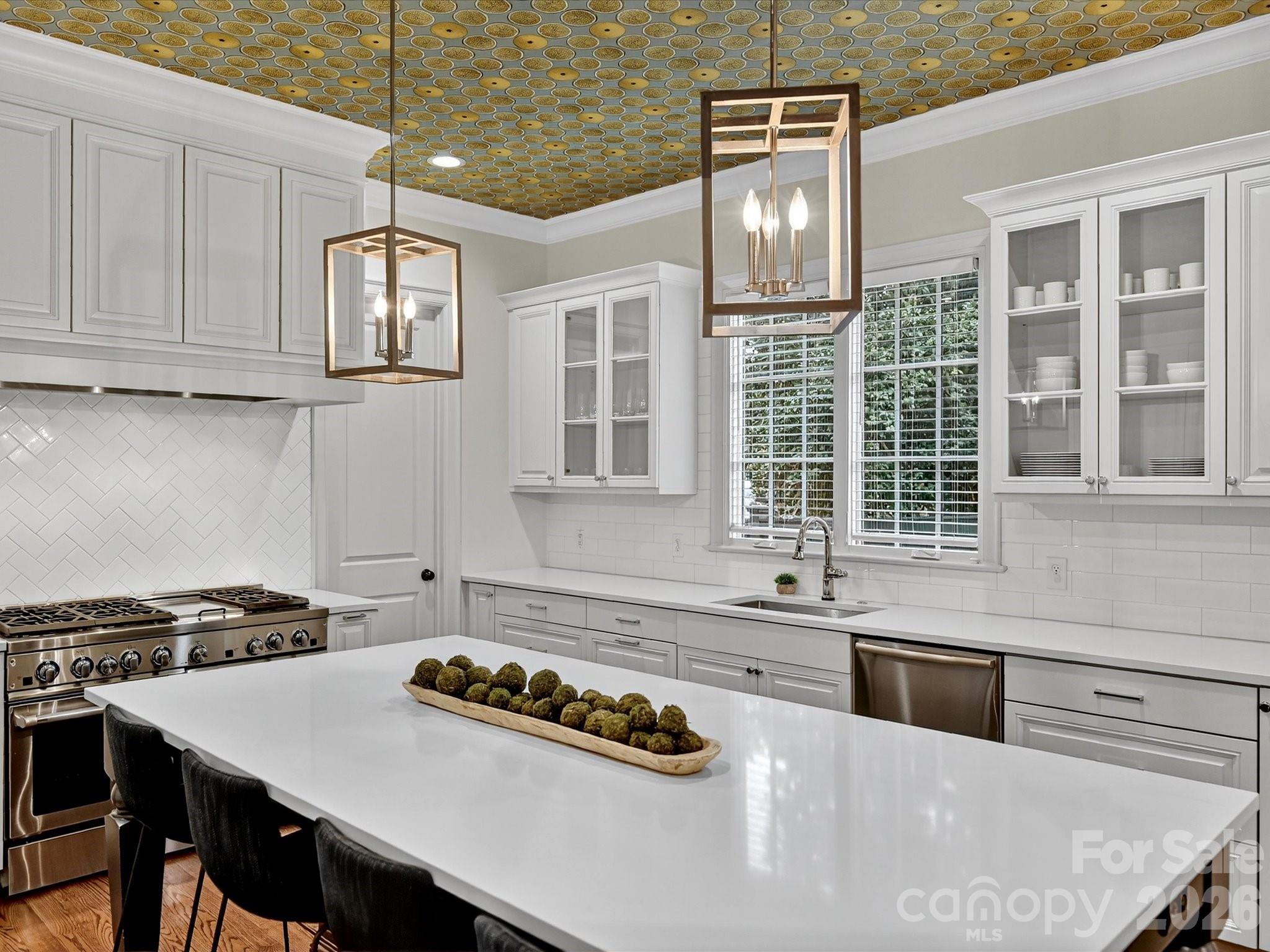 3025 Hanson Drive, Charlotte, photo 6 of 8