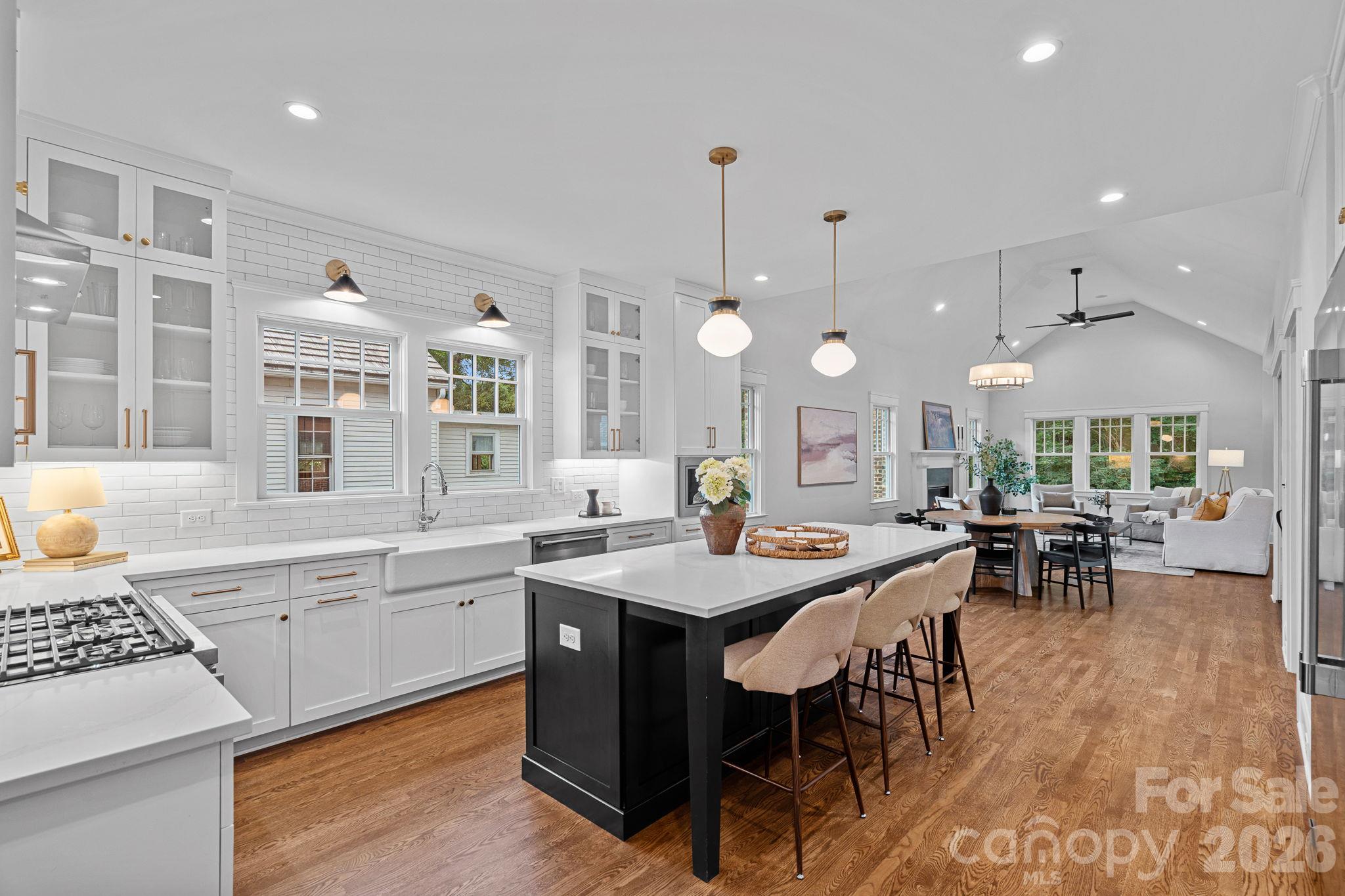 709 N Main Street, Davidson, photo 2 of 8
