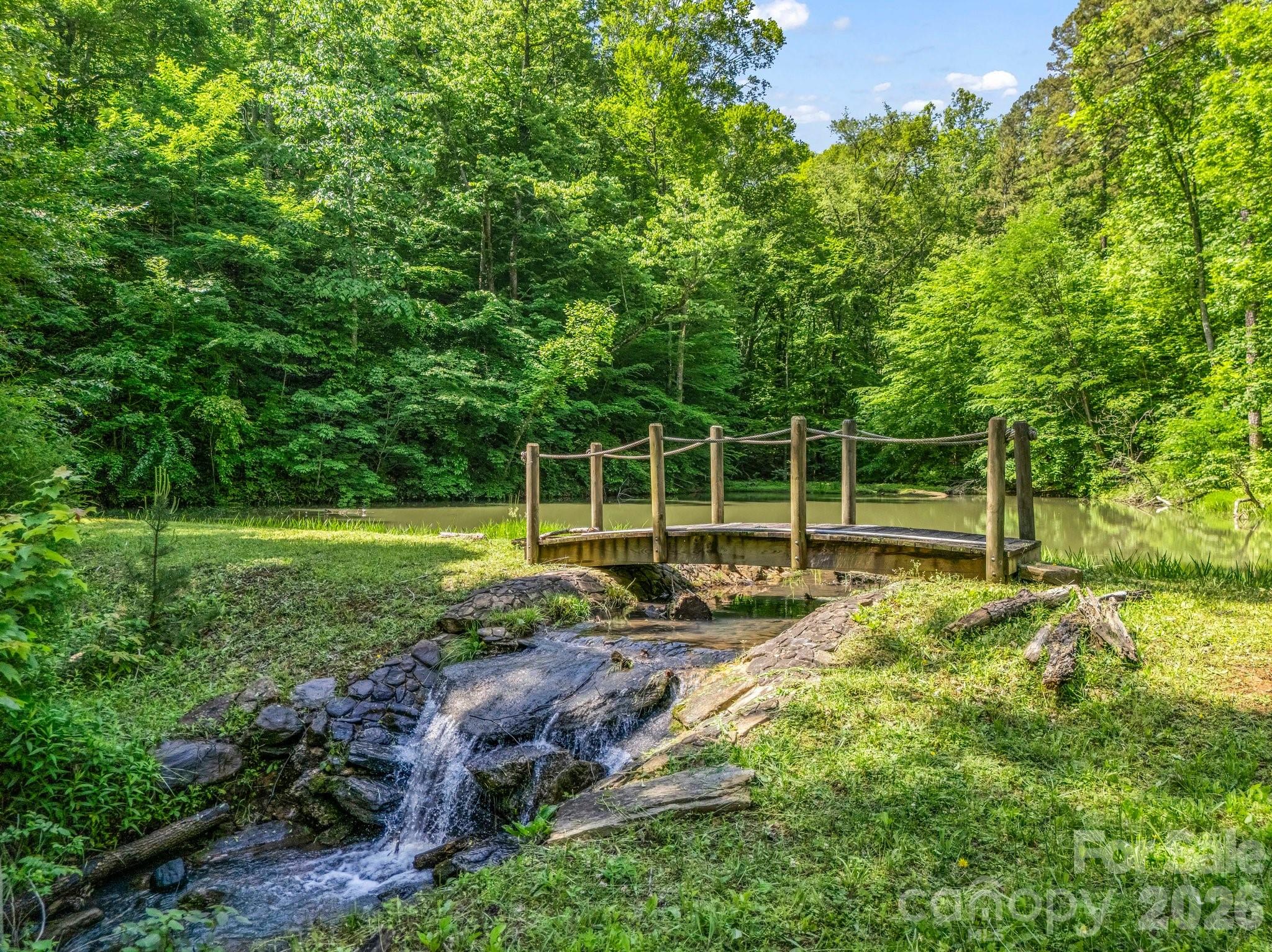 980 Mountain Forest Drive, Union Mills, photo 6 of 8