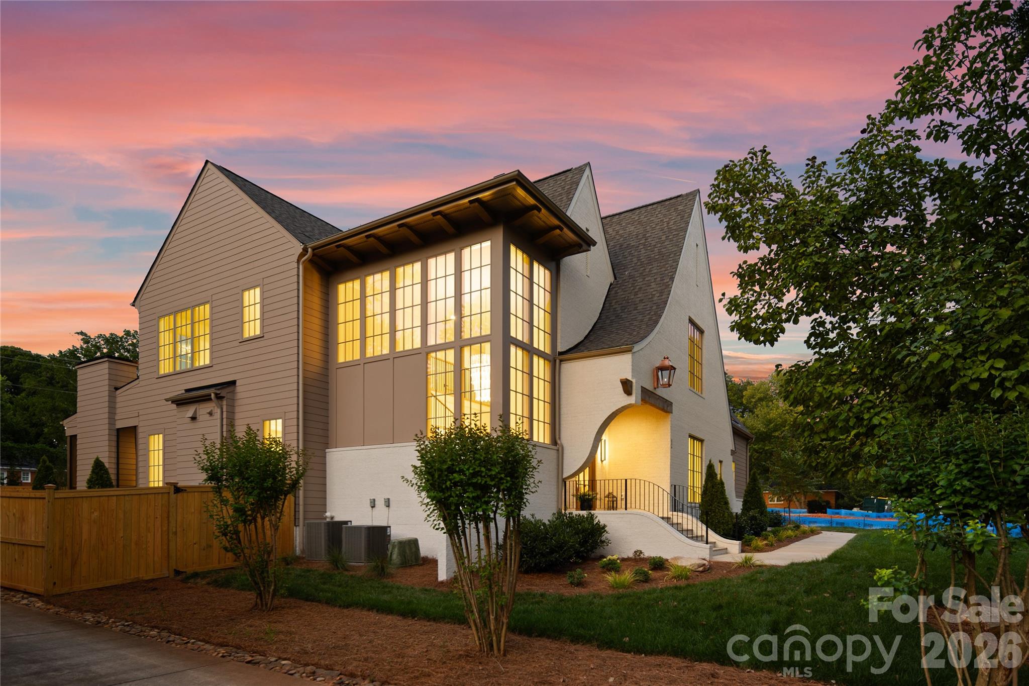236 Wingrave Drive, Charlotte, photo 5 of 8