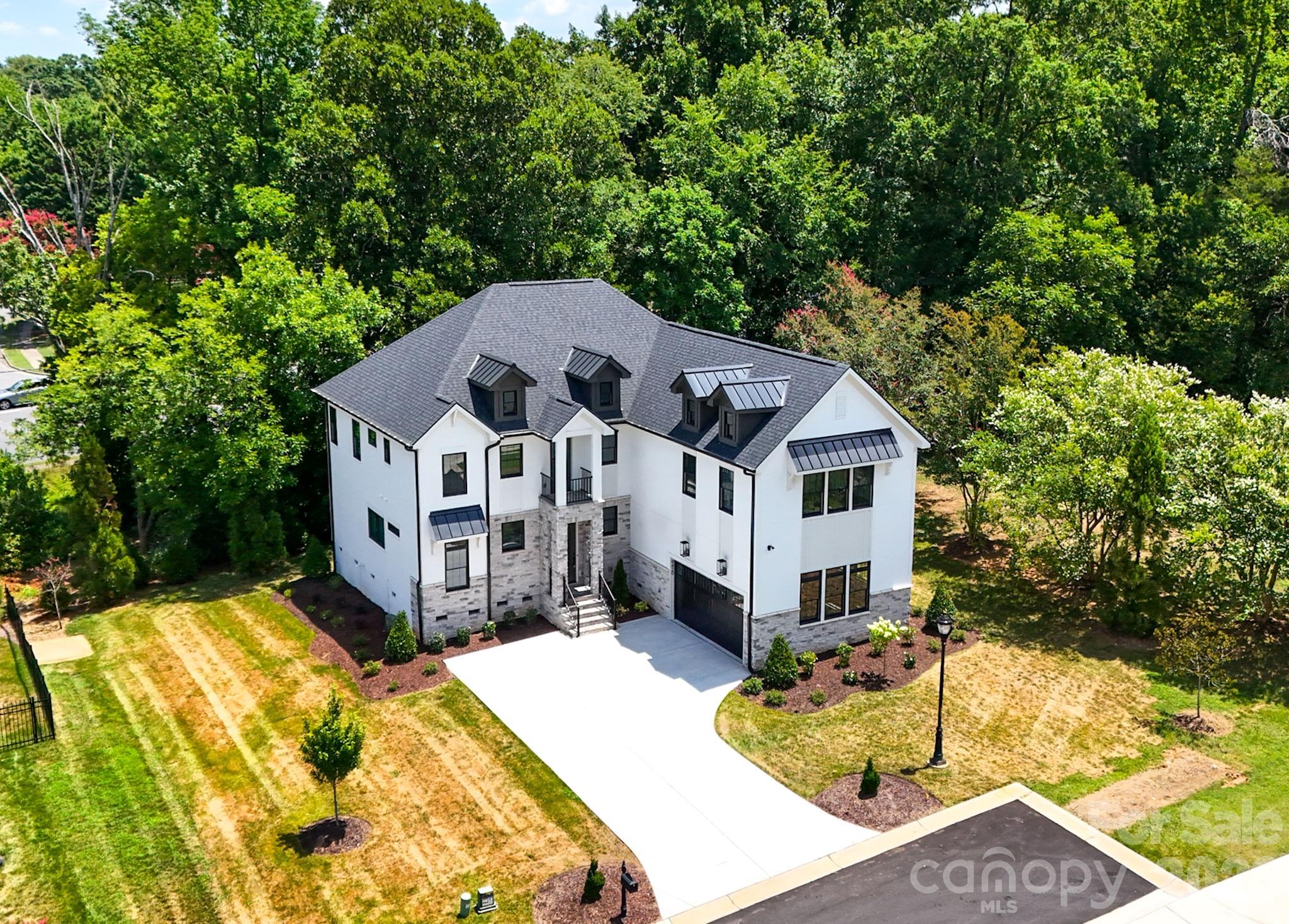 9420 Greyson Ridge Drive, Charlotte, photo 4 of 8