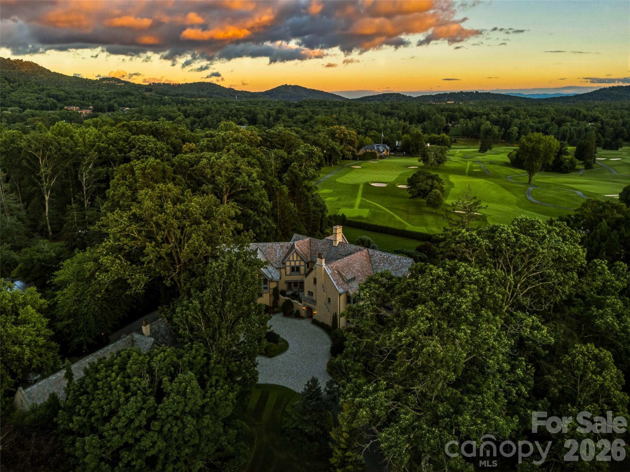 7 Stuyvesant Road, Biltmore Forest, photo 1 of 8