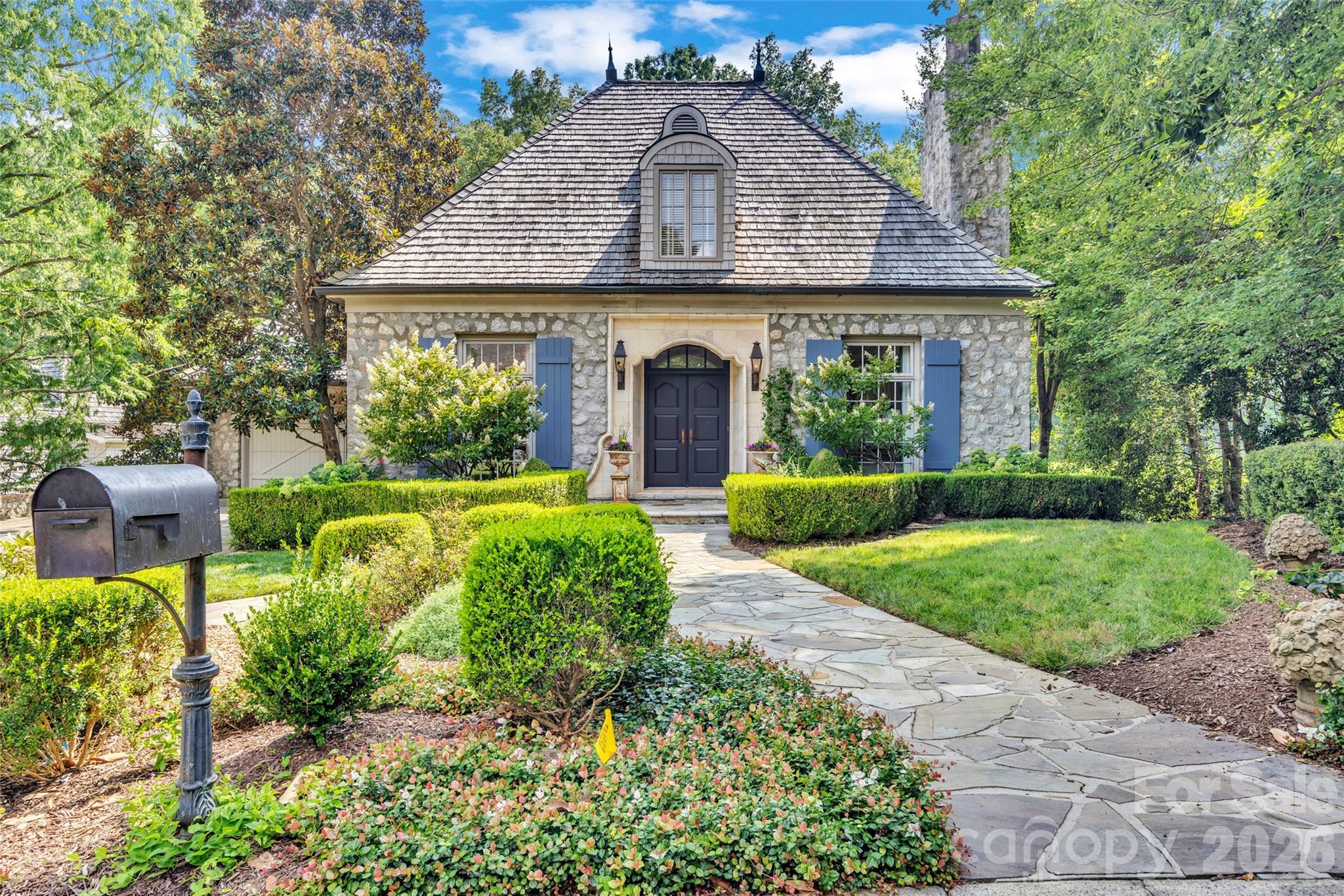 2214 La Maison Drive, Charlotte, photo 1 of 8