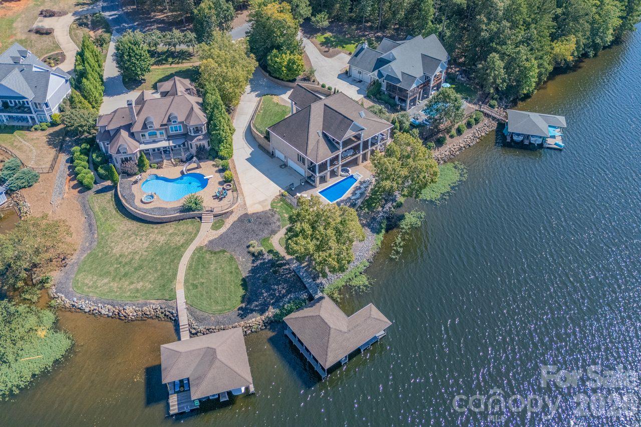 148 Forest Lake Court, Mount Gilead, photo 2 of 8