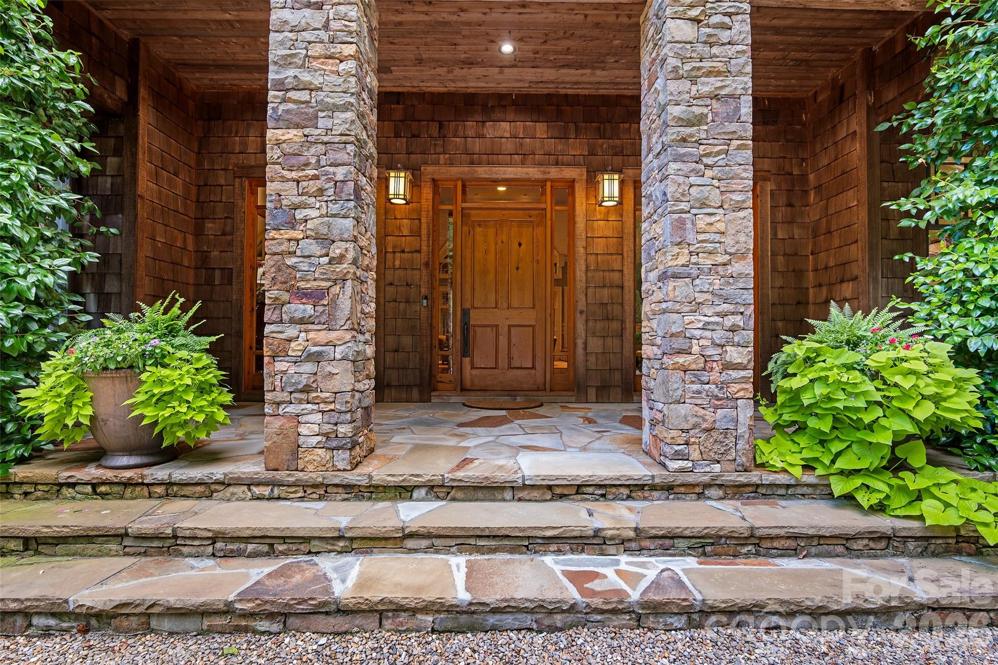 113 Birchbend None, Cleveland, photo 6 of 8