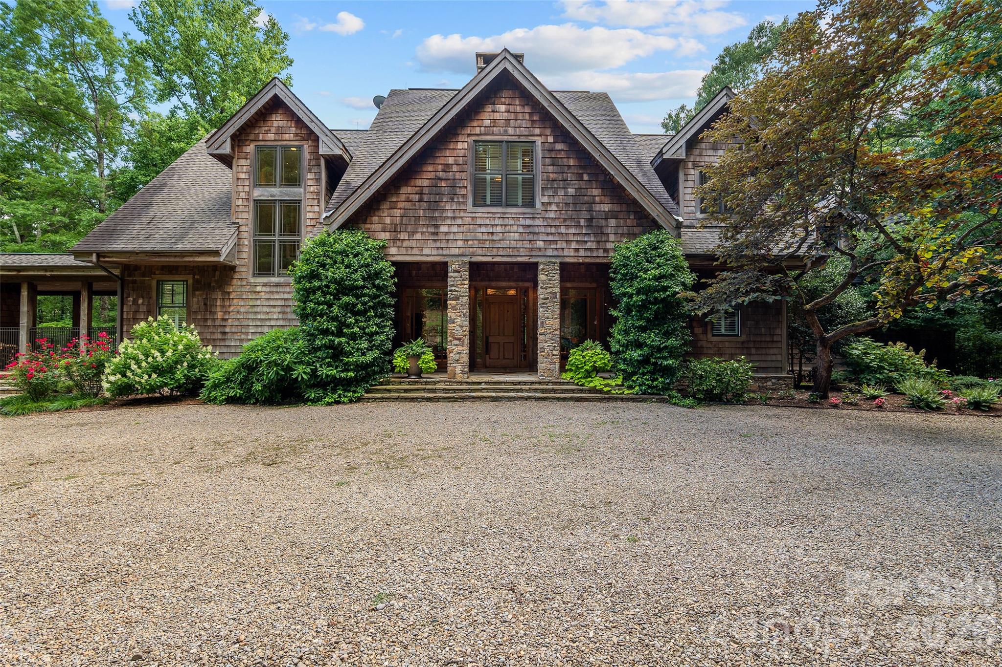 113 Birchbend None, Cleveland, photo 5 of 8