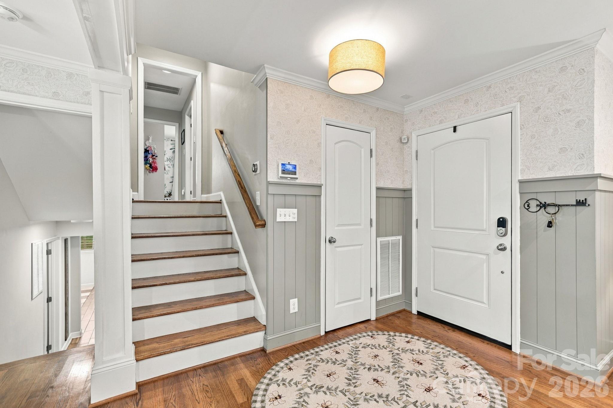 4001 Sussex Avenue, Charlotte, photo 3 of 8