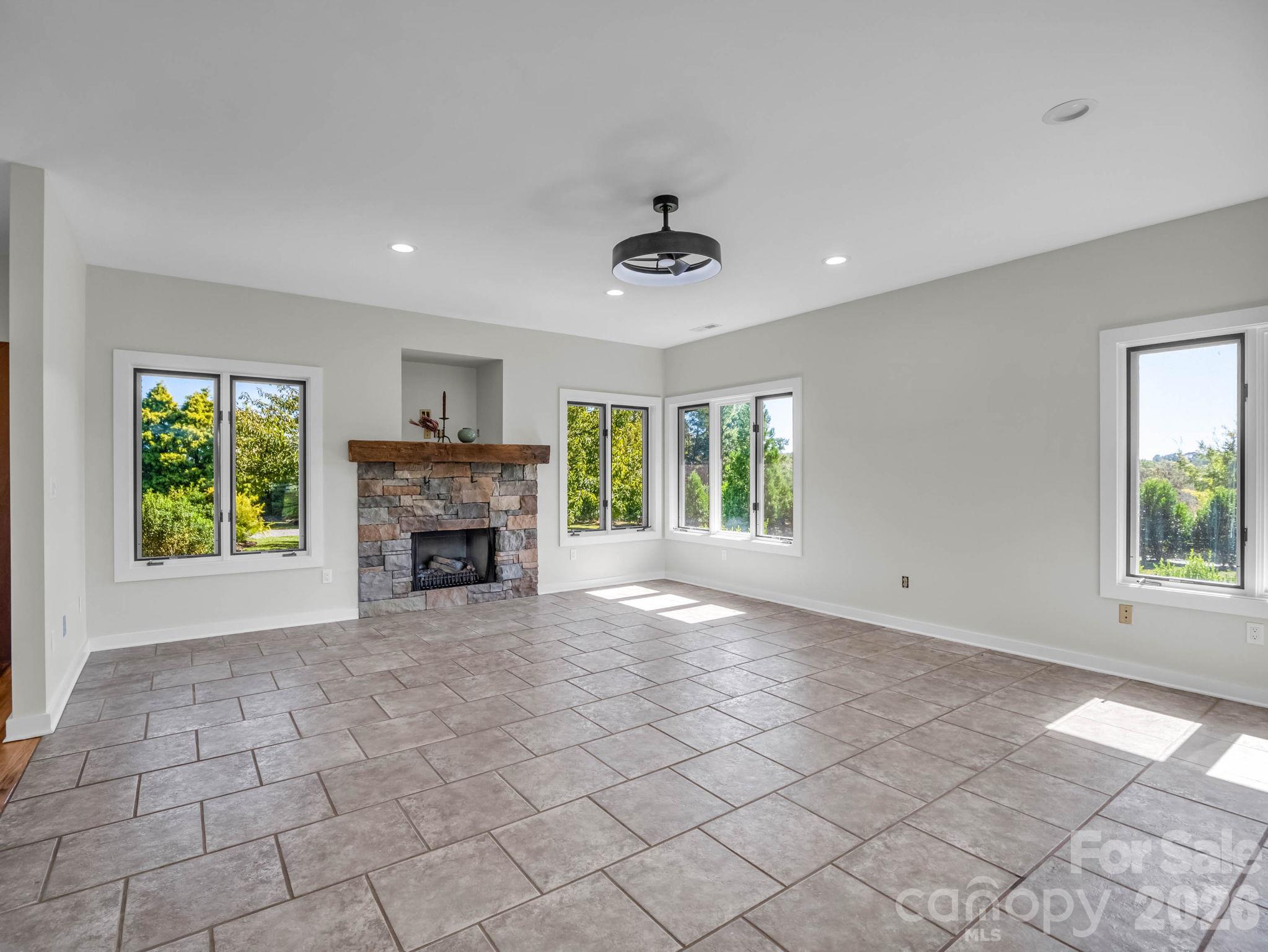 401 Over Hill Drive, Tryon, photo 7 of 8