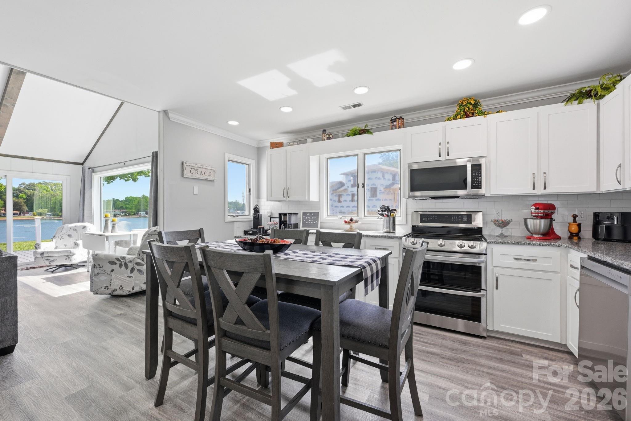 8029 Lucky Creek Lane, Denver, photo 6 of 8