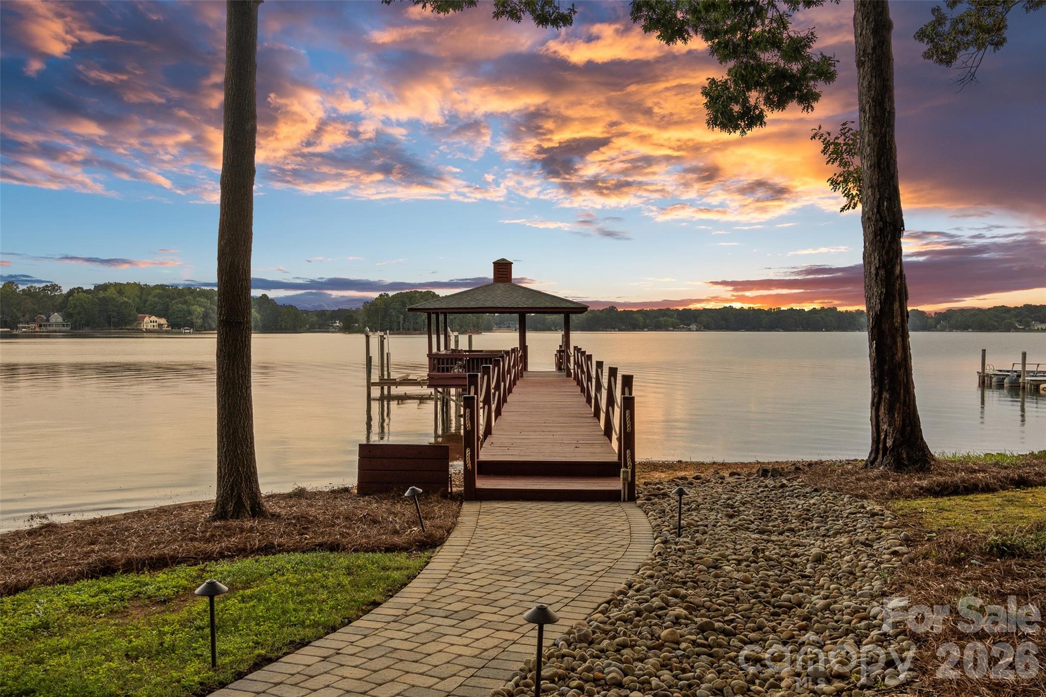 16109 N Point Road, Huntersville, photo 1 of 8