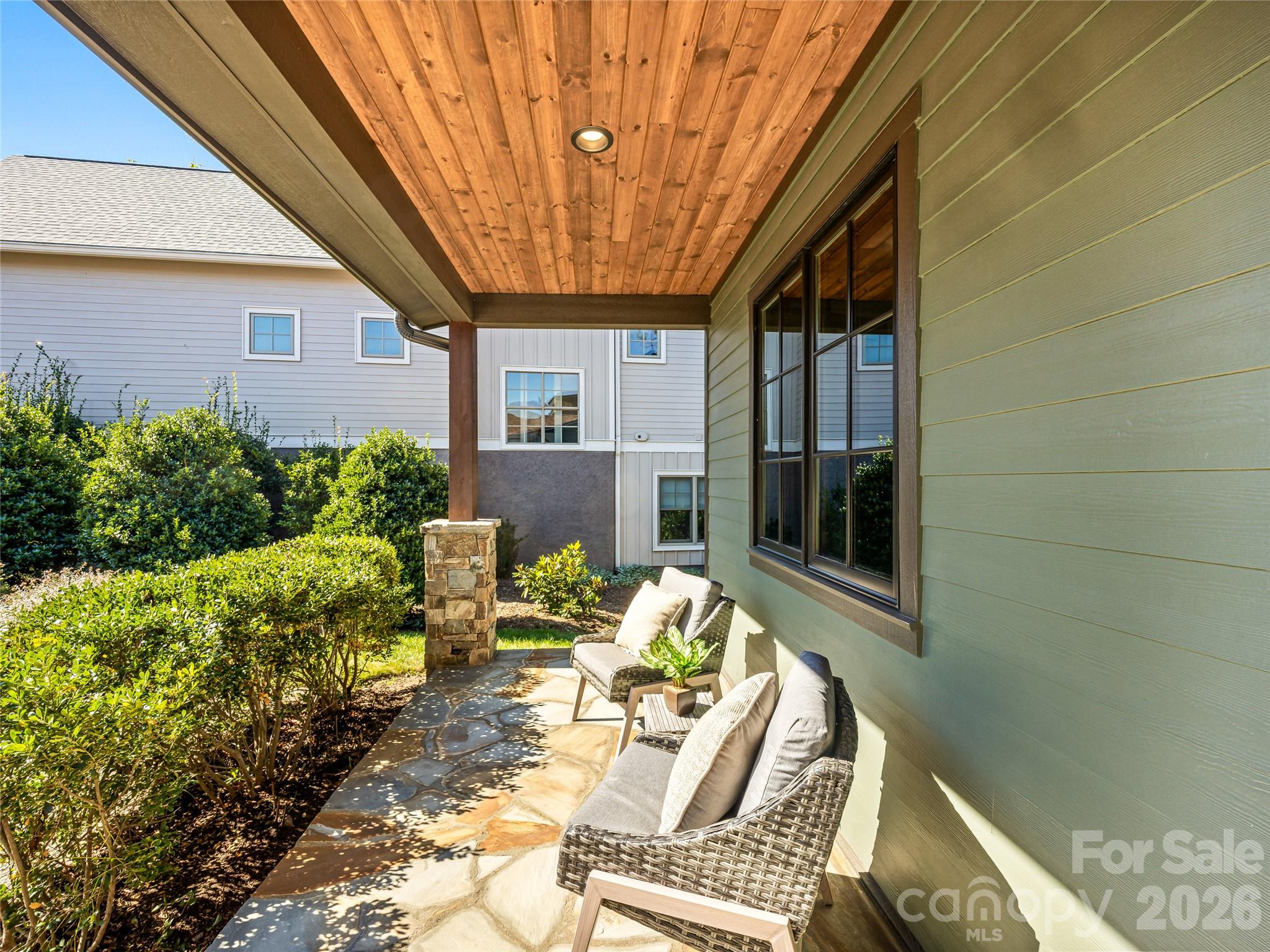 50 Hallett Court, Asheville, photo 3 of 8