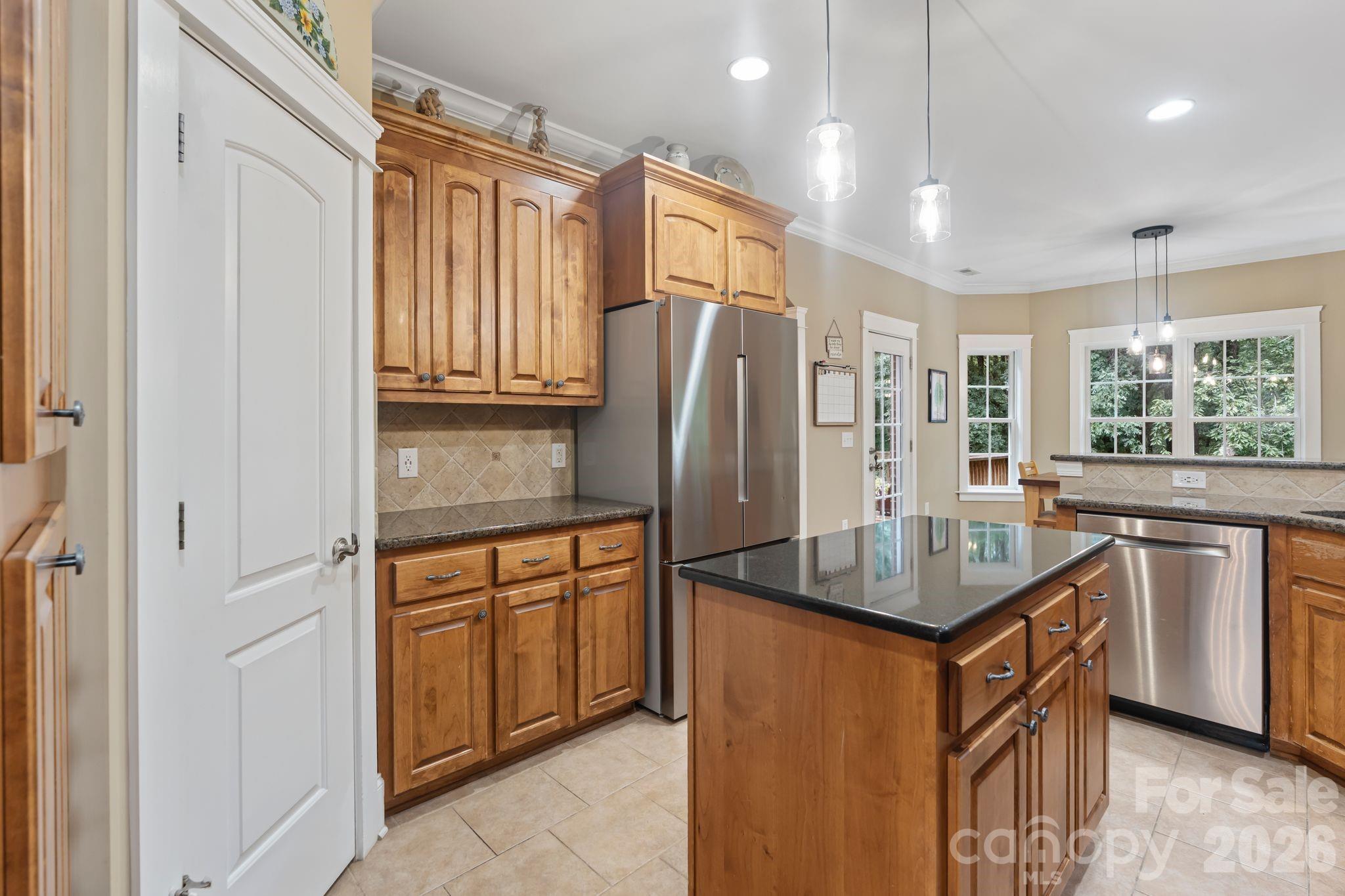 138 Fox Hunt Drive, Mooresville, photo 4 of 8