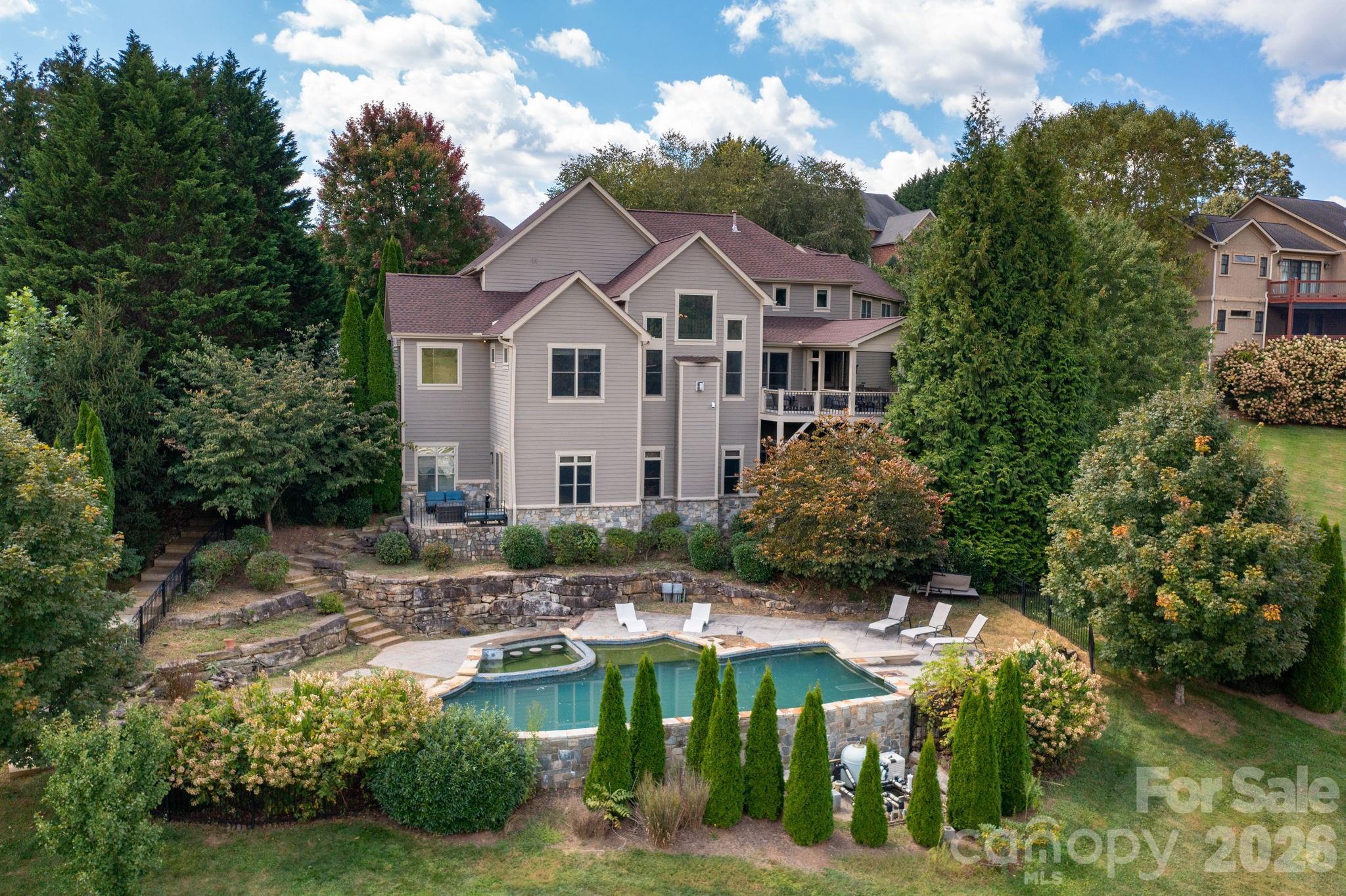 31 Bradford Vistas Drive, Fletcher, photo 3 of 8