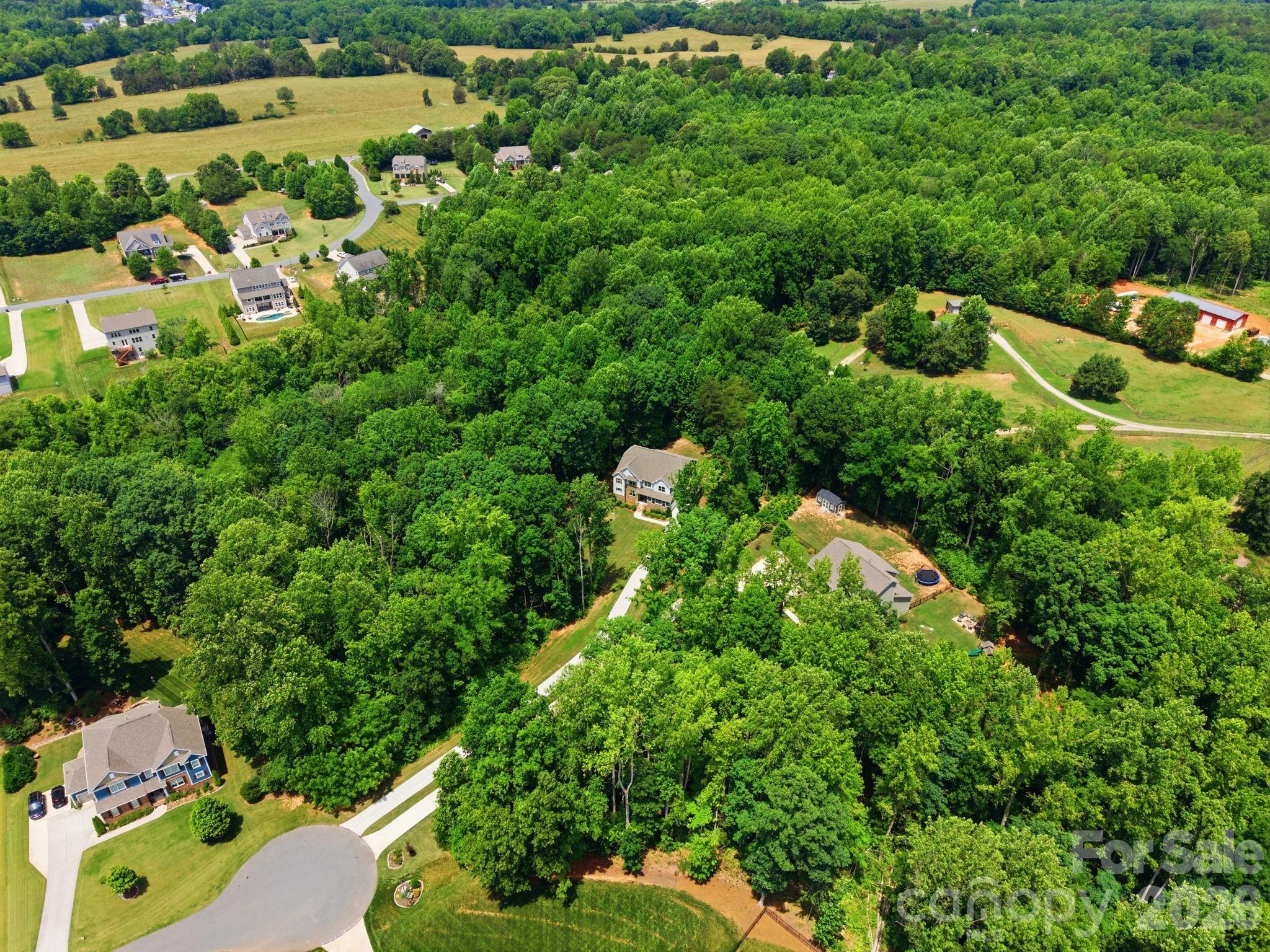 125 Sweet Grass Lane, Mooresville, photo 4 of 8