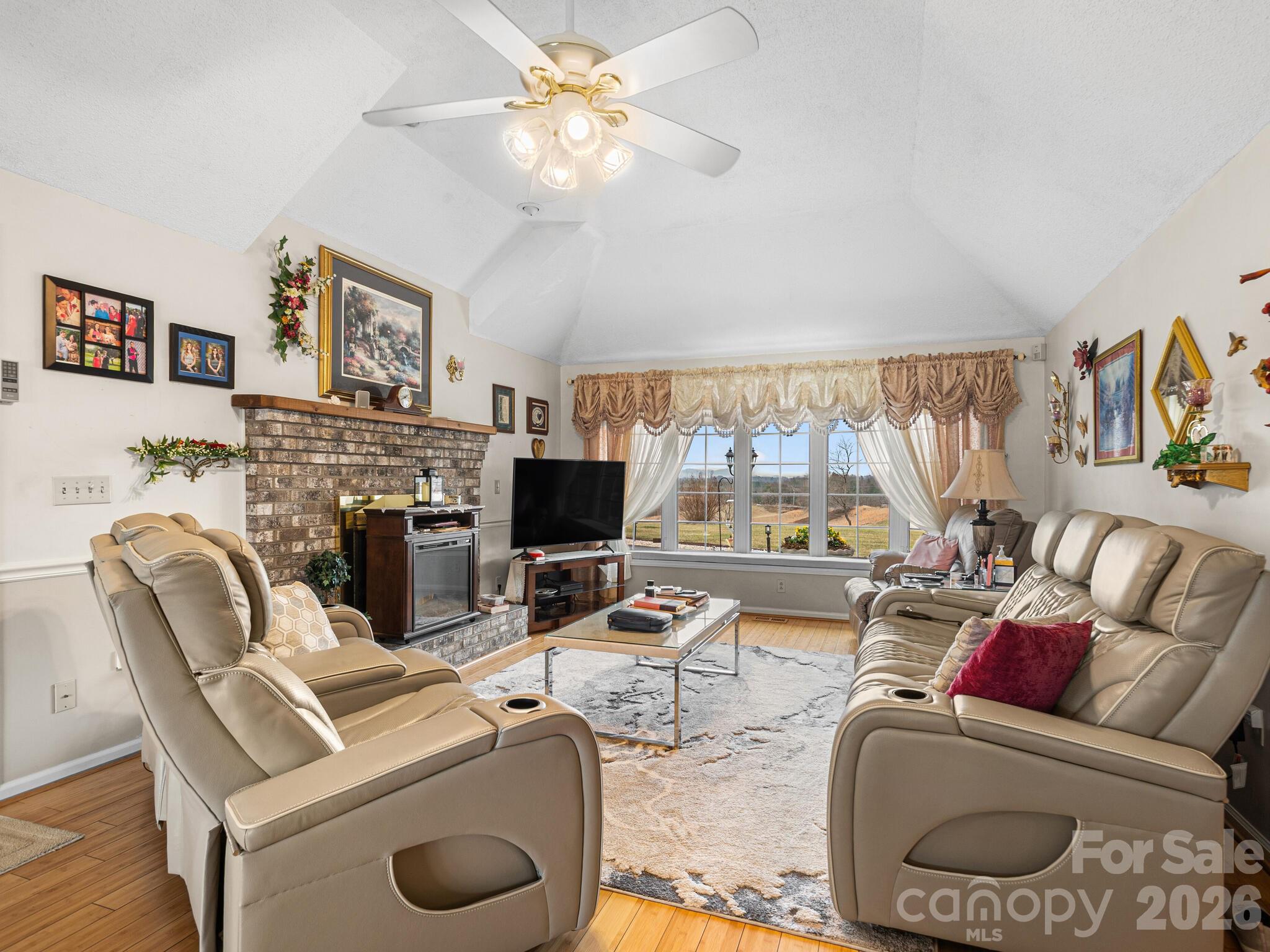 727 Jenkins Valley Road, Alexander, photo 6 of 8