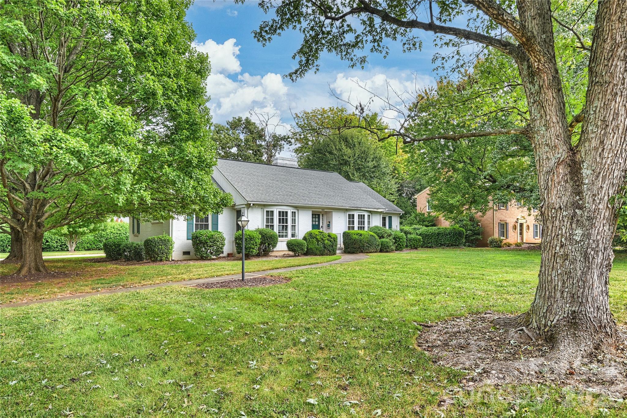 5801 Fairview Road, Charlotte, photo 6 of 8