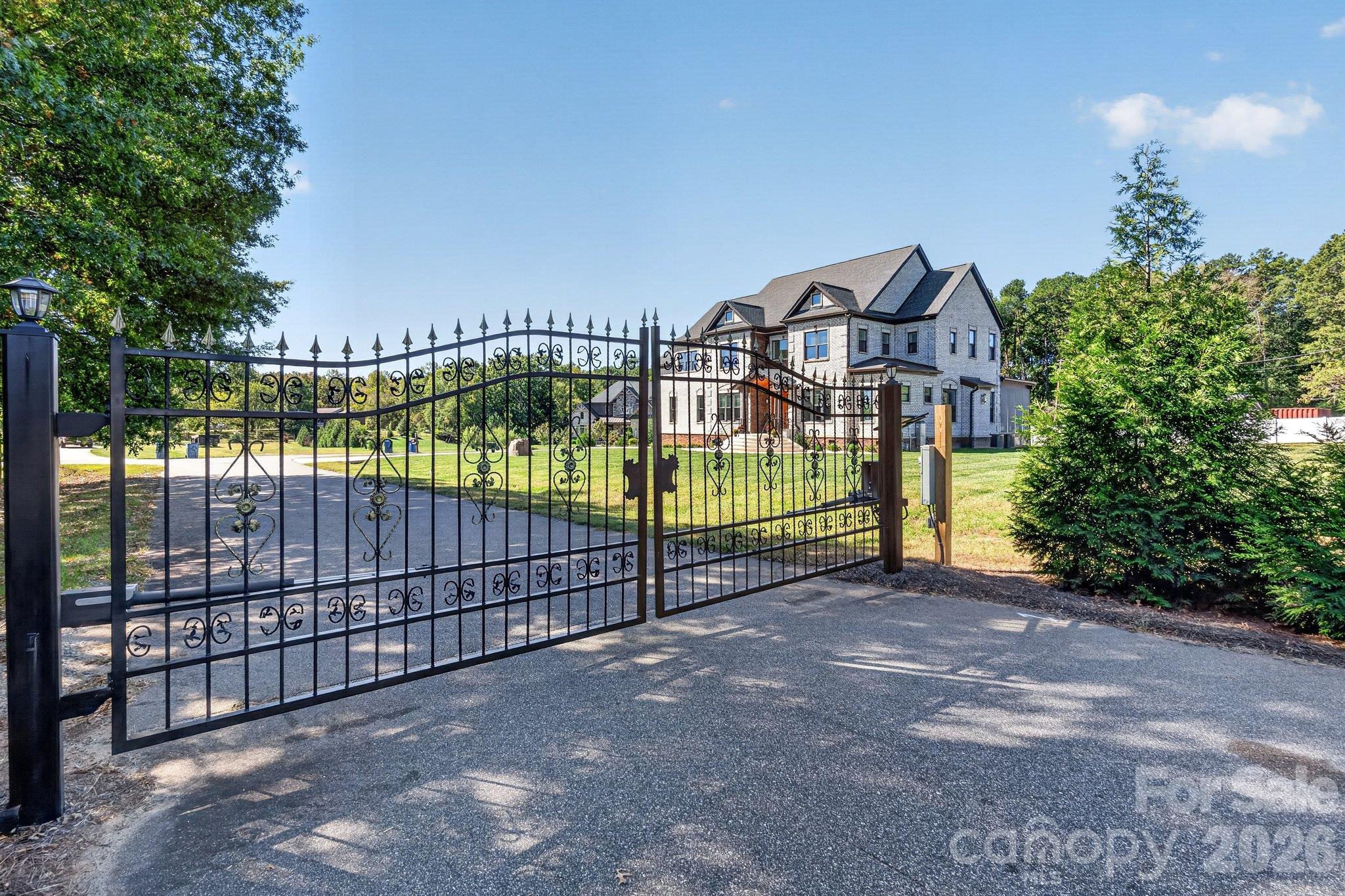 9110 Dylan Ridge Court, Concord, photo 2 of 8
