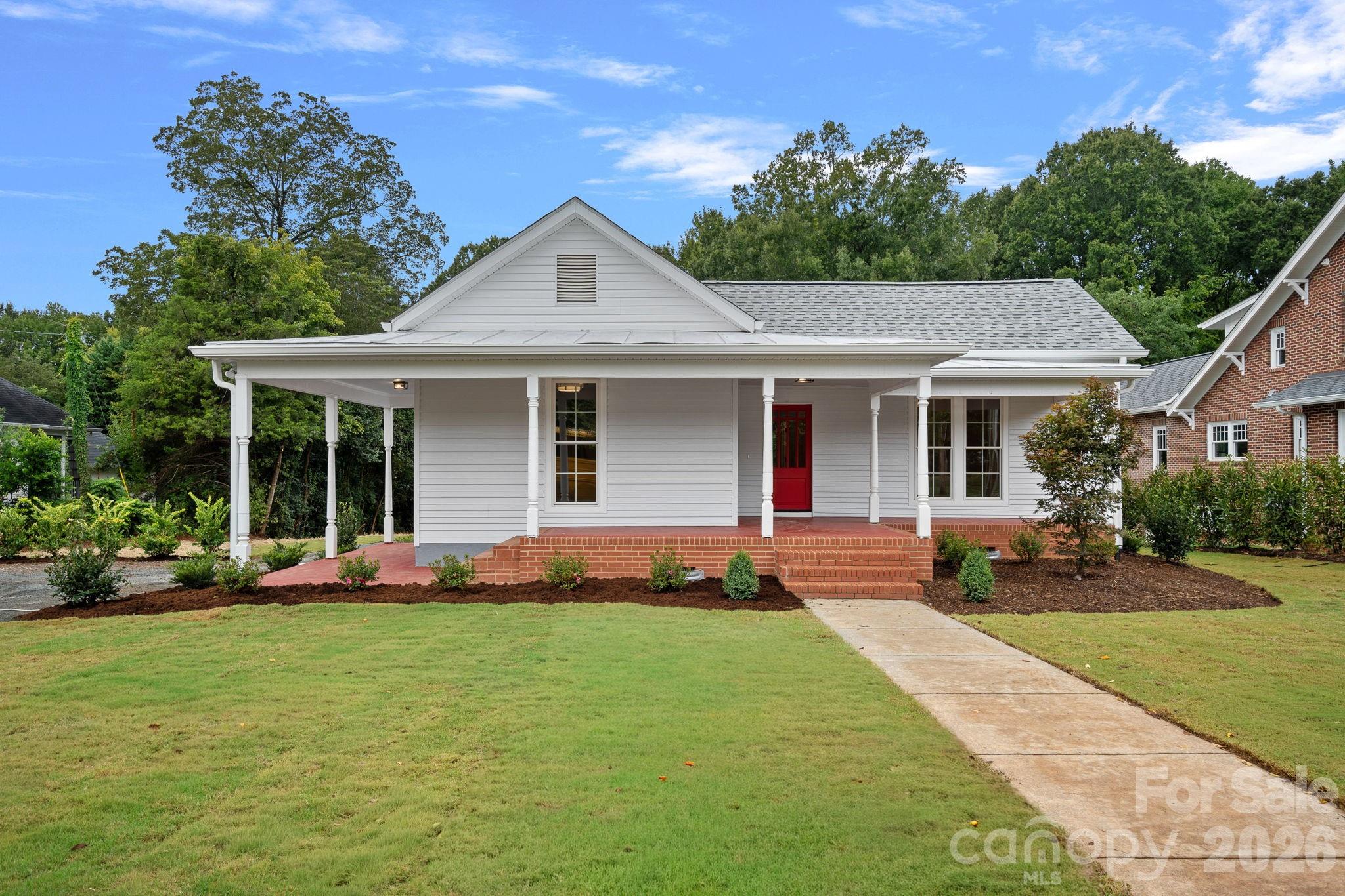705 N Main Street, Davidson, photo 1 of 8