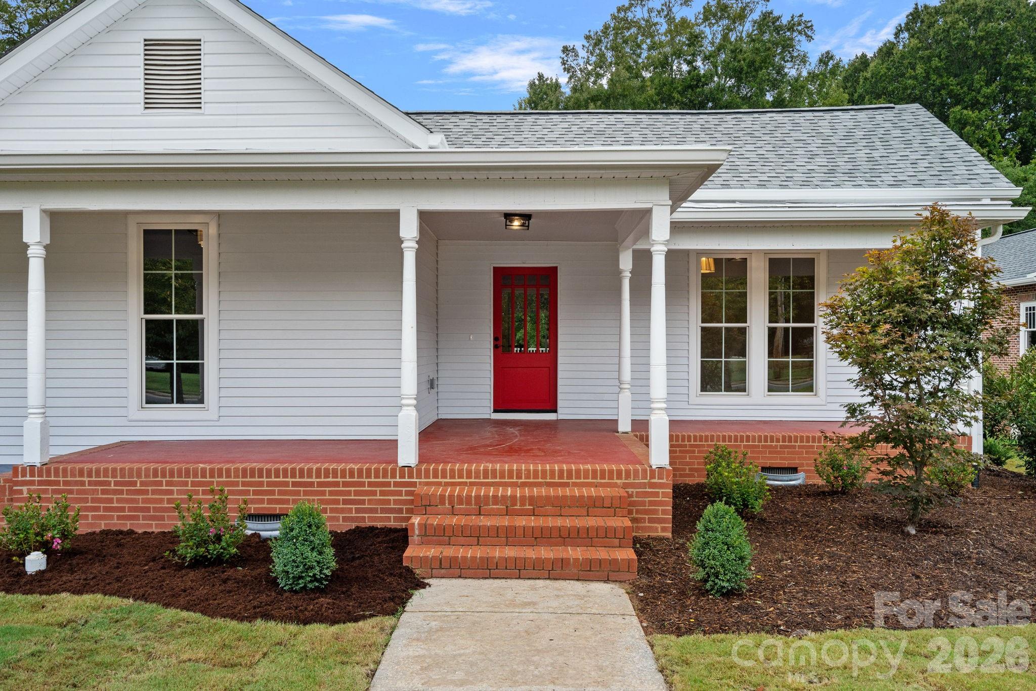 705 N Main Street, Davidson, photo 2 of 8