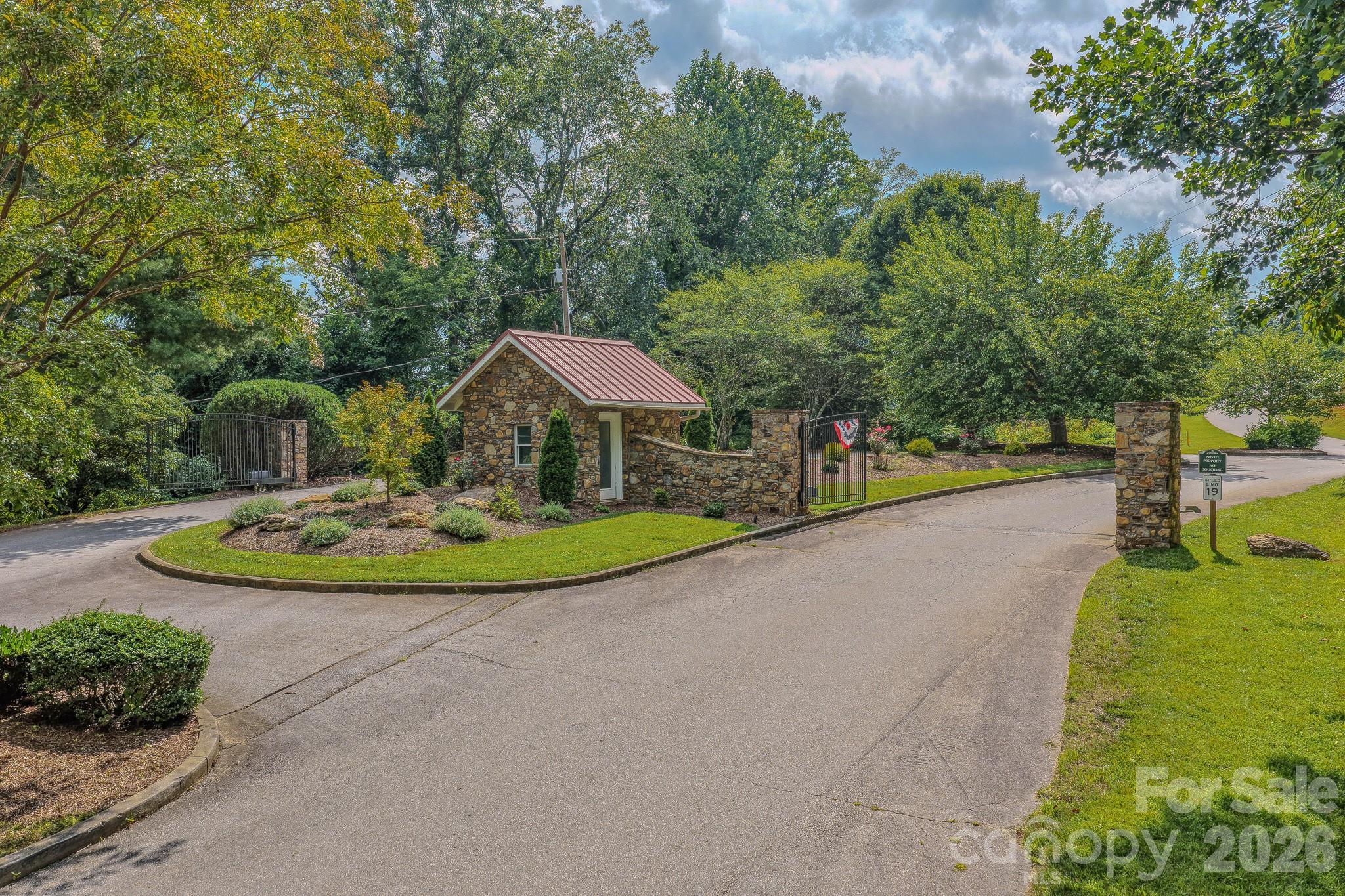 49 Arabella Lane, Arden, photo 5 of 8