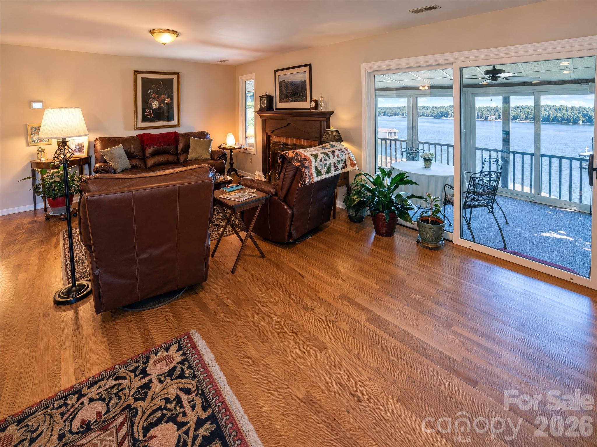 2231 N Point Drive, Nebo, photo 7 of 8