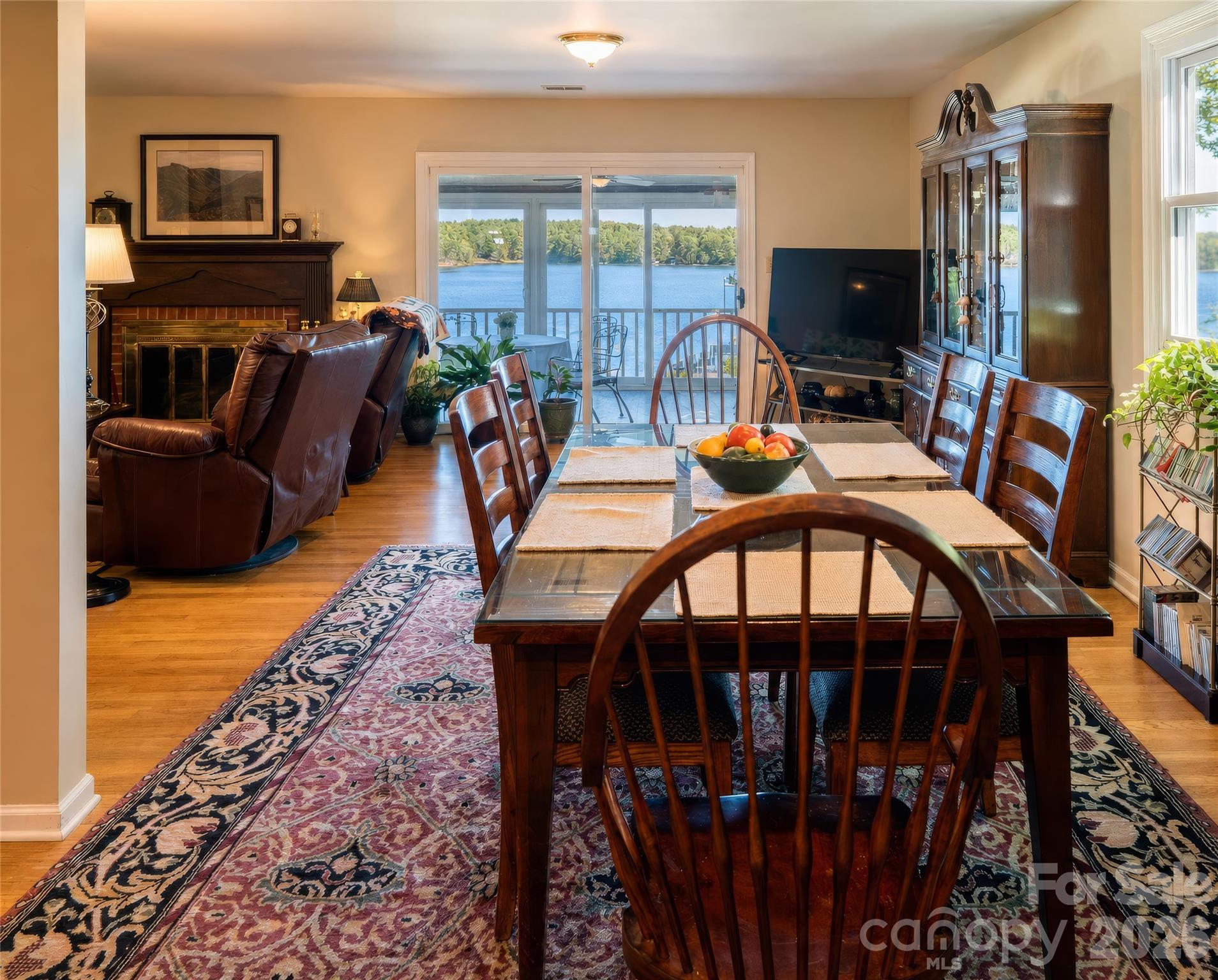 2231 N Point Drive, Nebo, photo 6 of 8