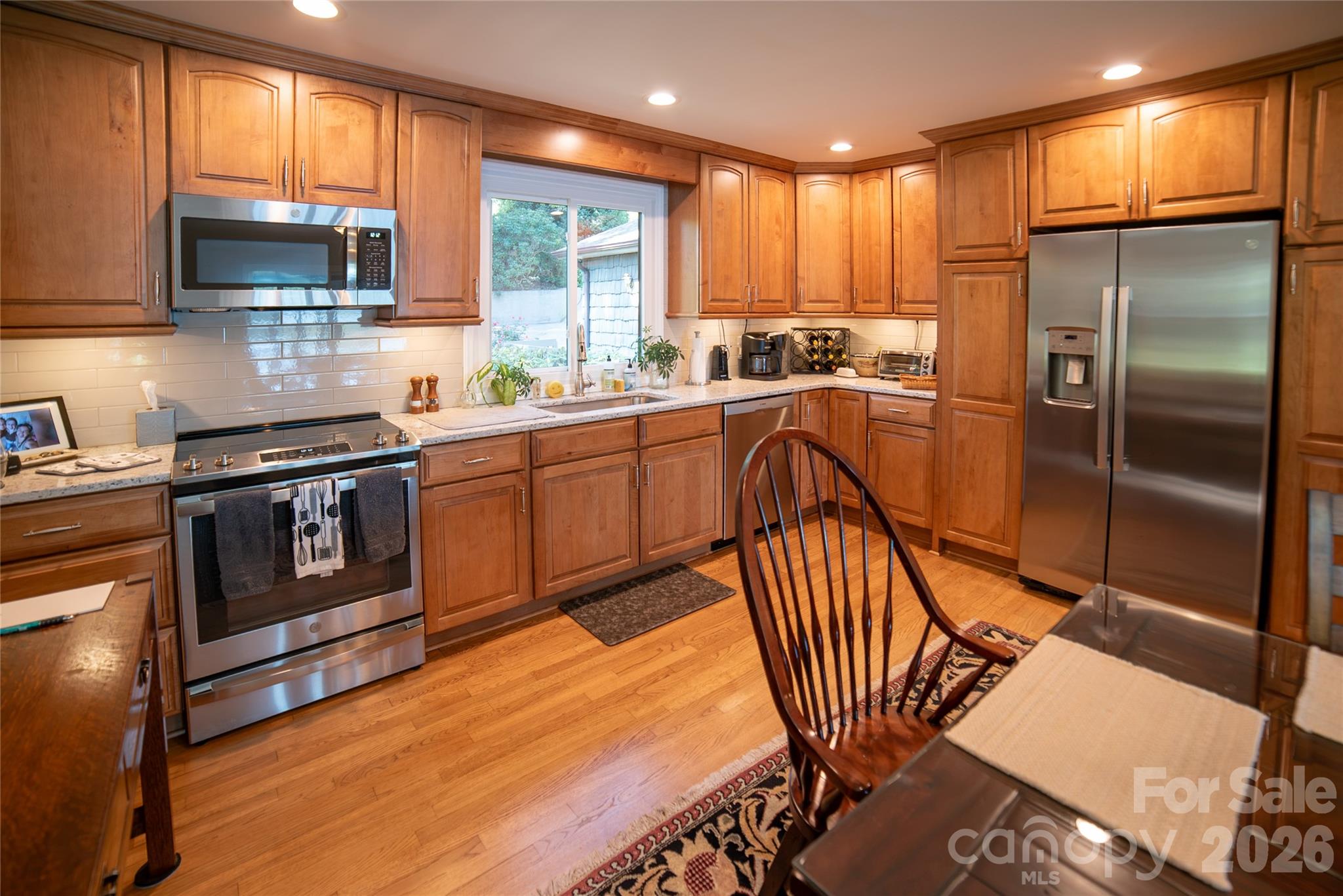 2231 N Point Drive, Nebo, photo 5 of 8