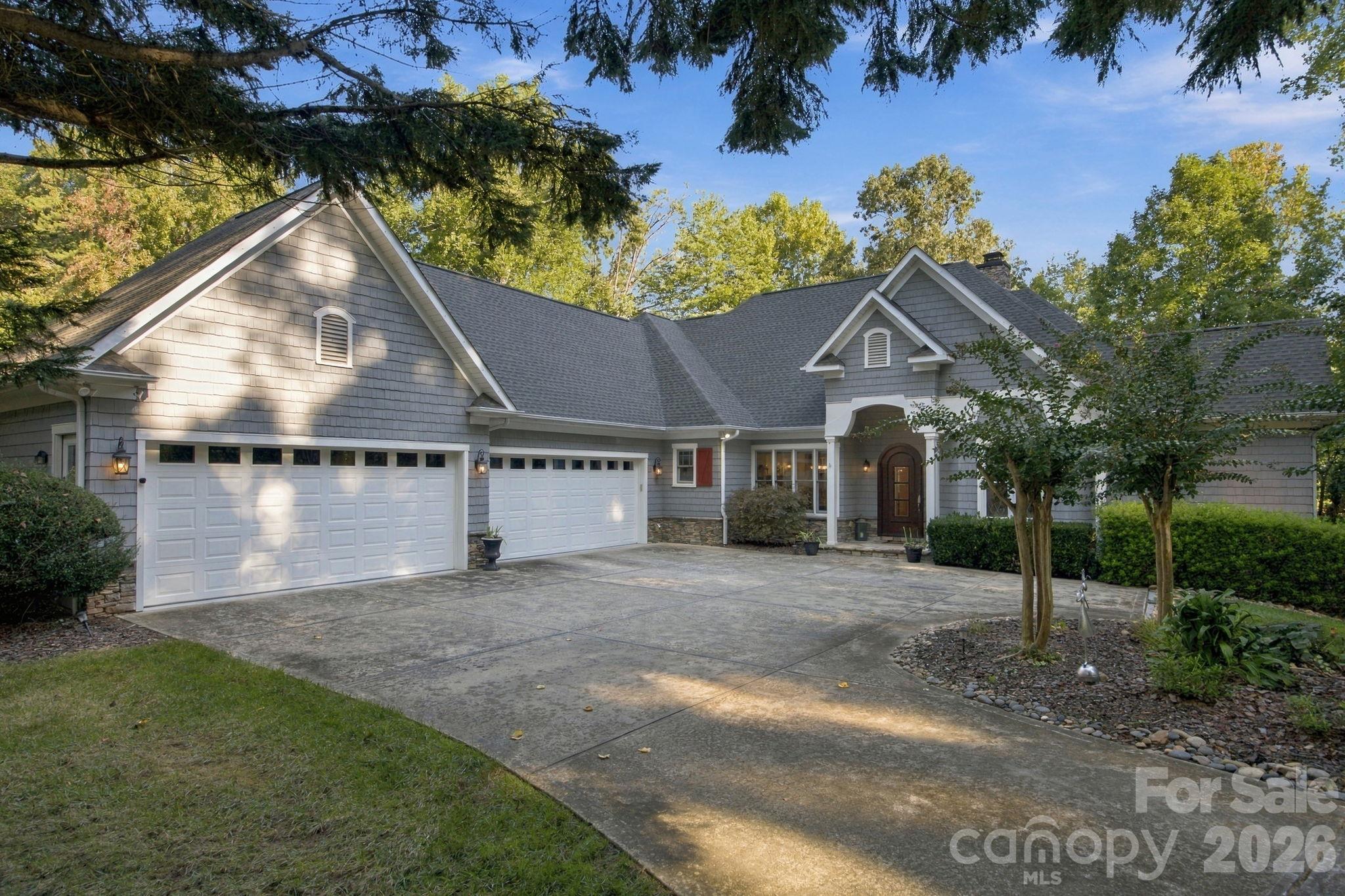 119 Whaling Lane, Mooresville, photo 2 of 8