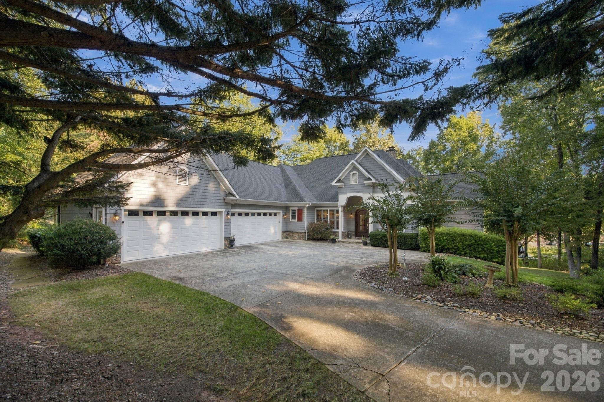 119 Whaling Lane, Mooresville, photo 1 of 8