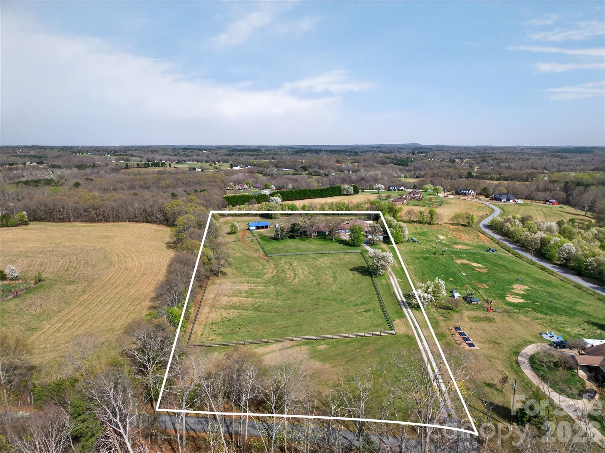 341 Ridings Road, Chesnee, photo 2 of 8